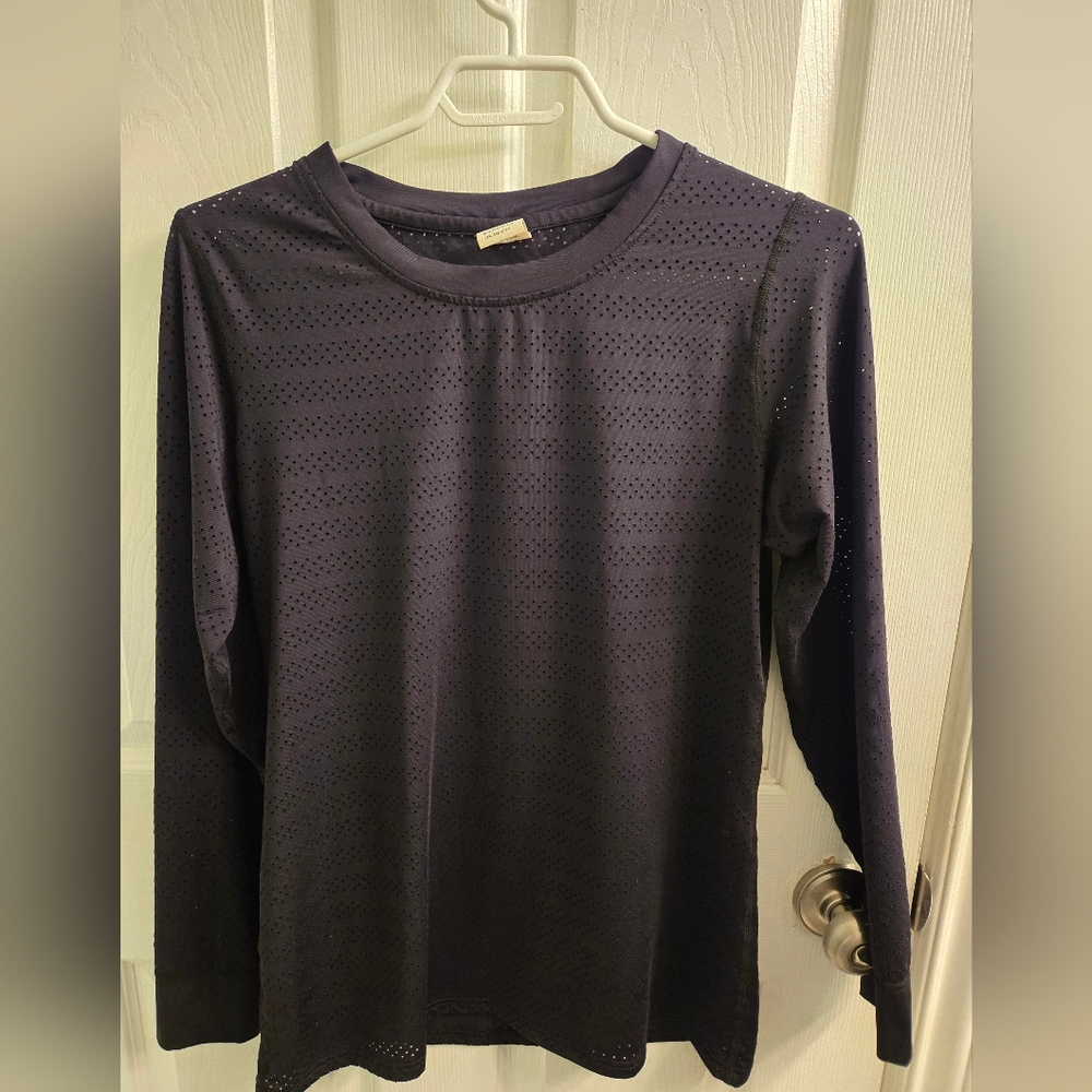 ZYIA chill black long sleeve t